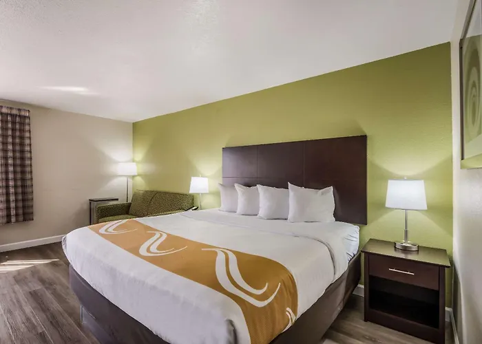 Quality & - Downtown Hotel 4*
