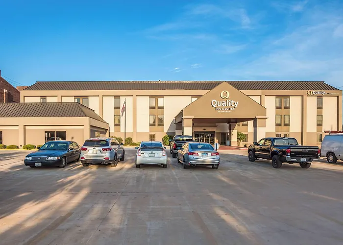Quality & - Downtown Hotel 4*