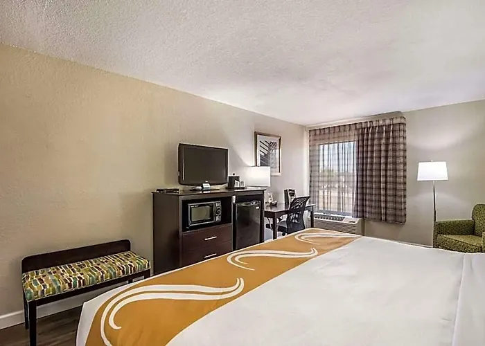 Quality & - Downtown Hotel Quincy