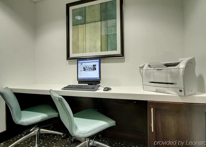 Hotel Quality & - Downtown Quincy